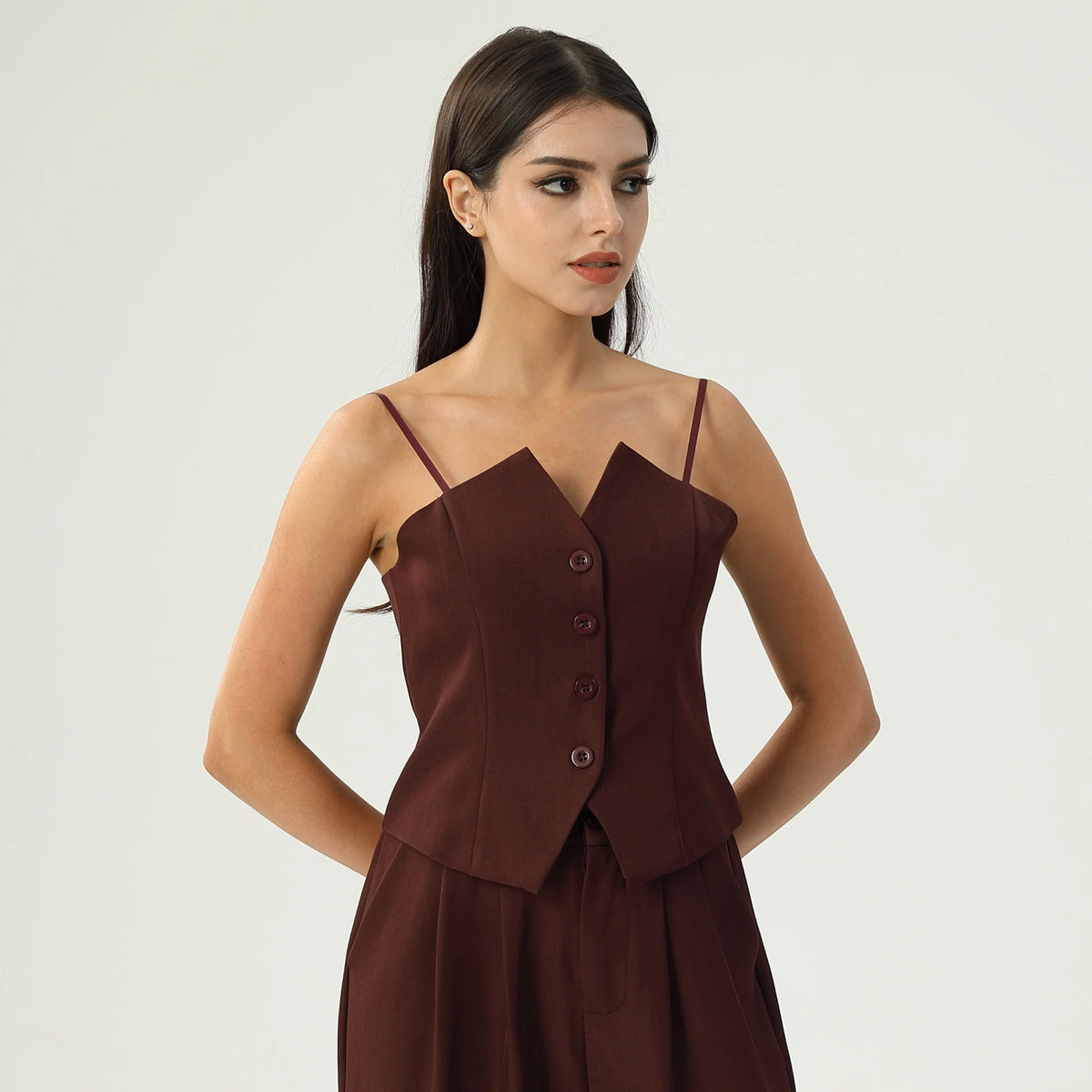 بلوزة ساده عصرية للنساء