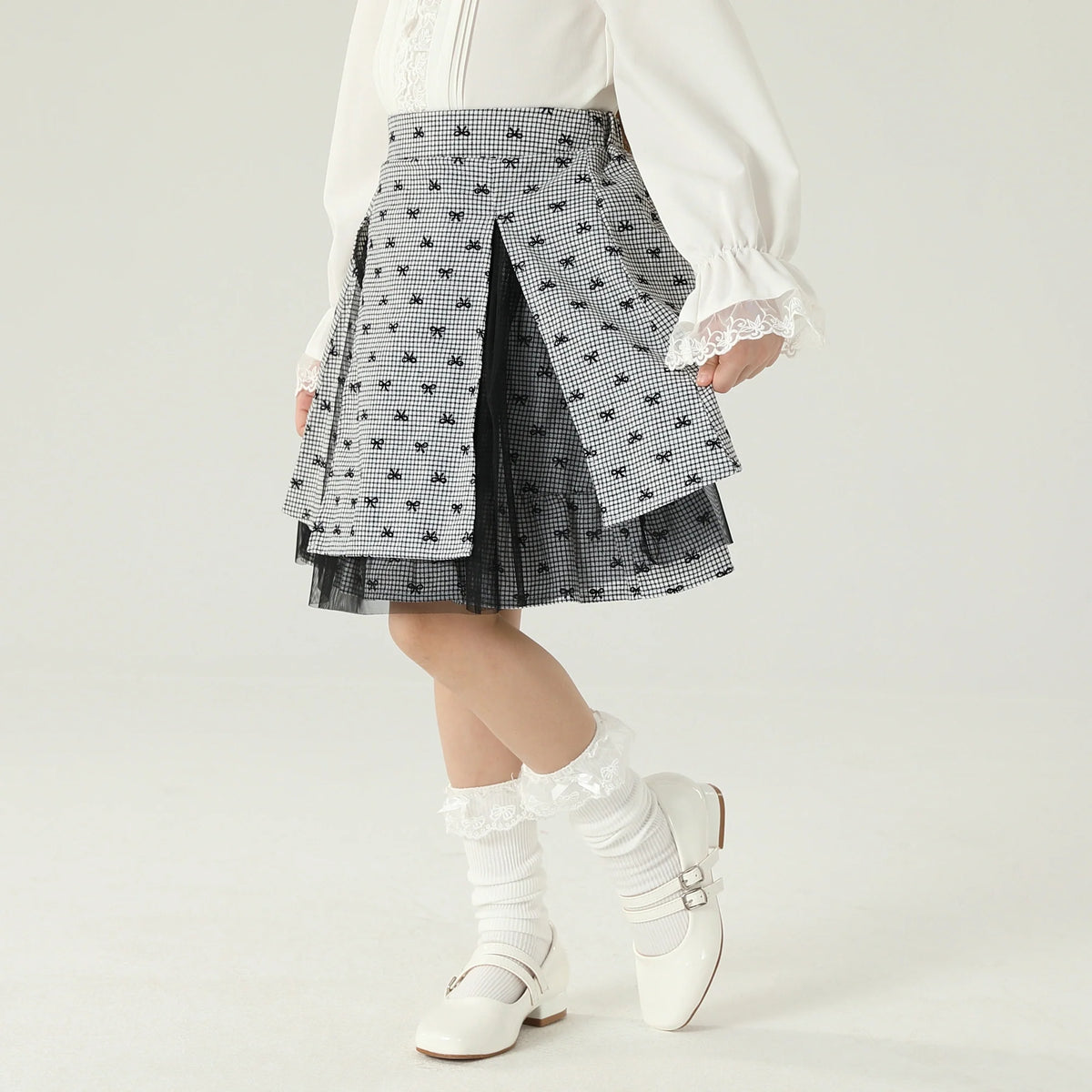 تنورة منقطة للبنات