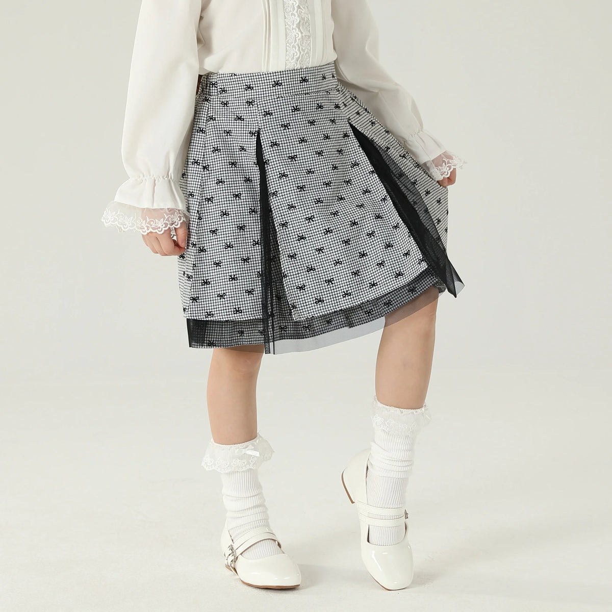 تنورة منقطة للبنات