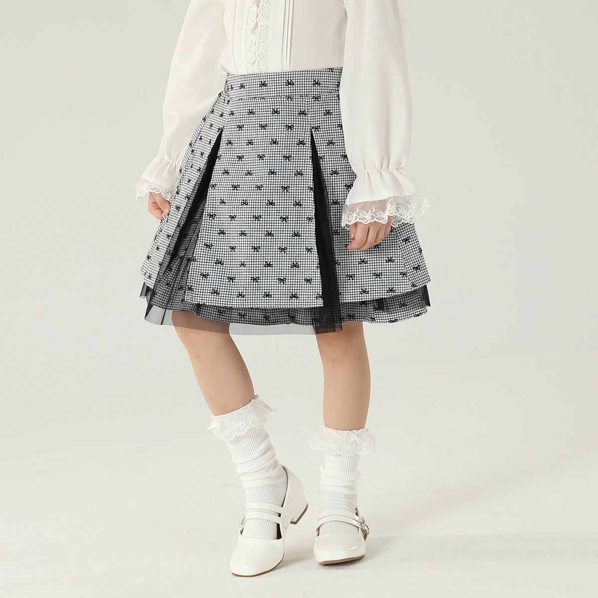 تنورة منقطة للبنات