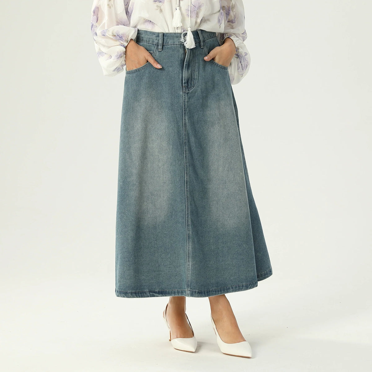 تنورة جينز متوسطة الطول للنساء