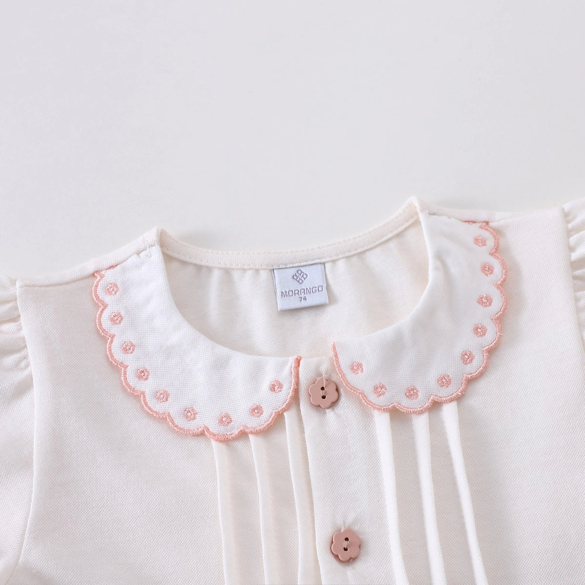 رومبير مزين بزهور للمواليد البنات