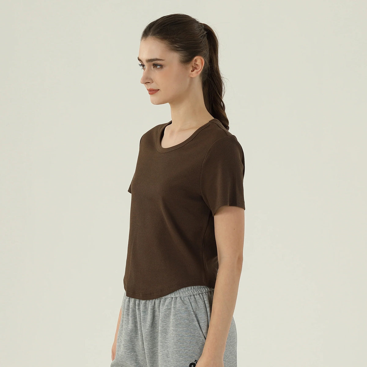 تيشيرت ساده للنساء