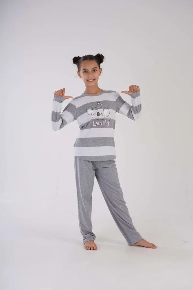 طقم بيجاما مزينة بنمط كرتوني للبنات