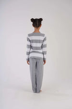 طقم بيجاما مزينة بنمط كرتوني للبنات