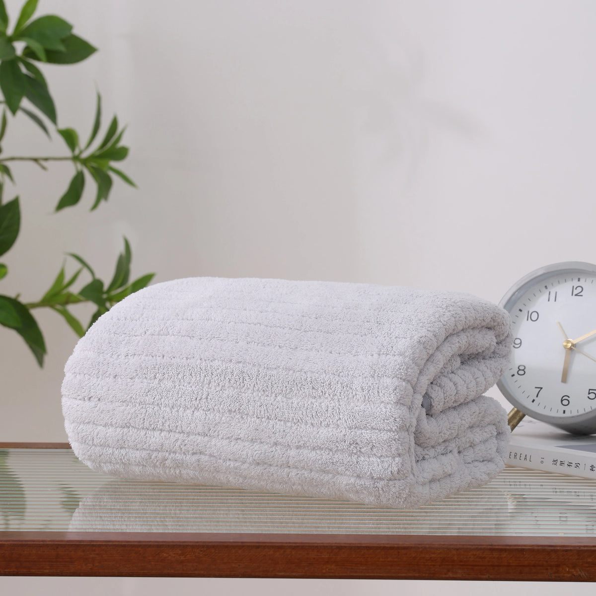 Bath Towel for Unisex Image