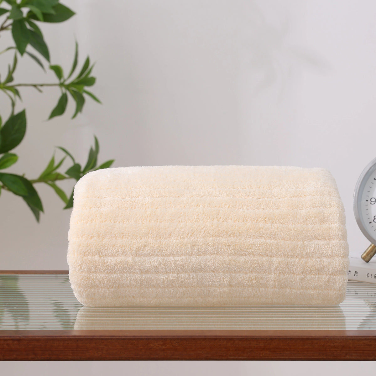 Free Light Yellow Bath Towel for Unisex Image