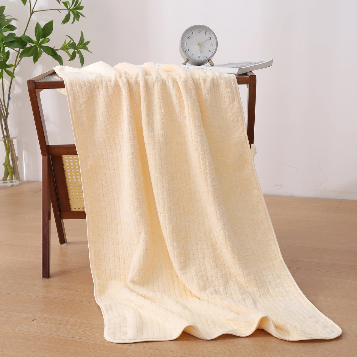 Bath Towel for Unisex Image