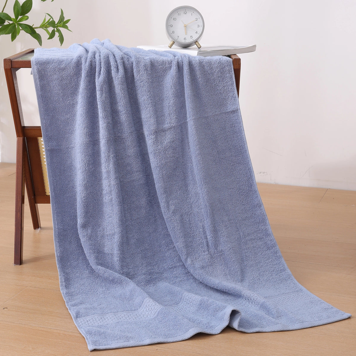 Bath Towel for Unisex Image