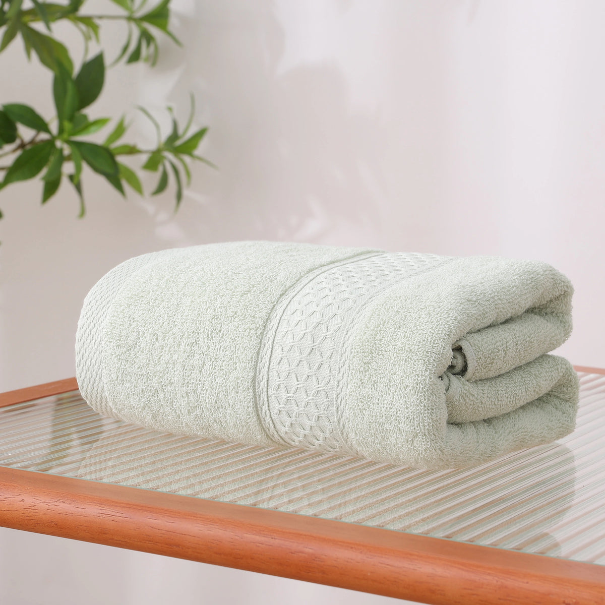 Free Light Green Bath Towel for Unisex Image