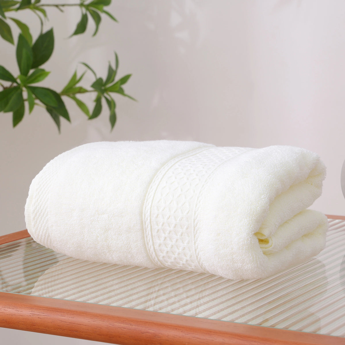 Free Light Yellow Bath Towel for Unisex Image