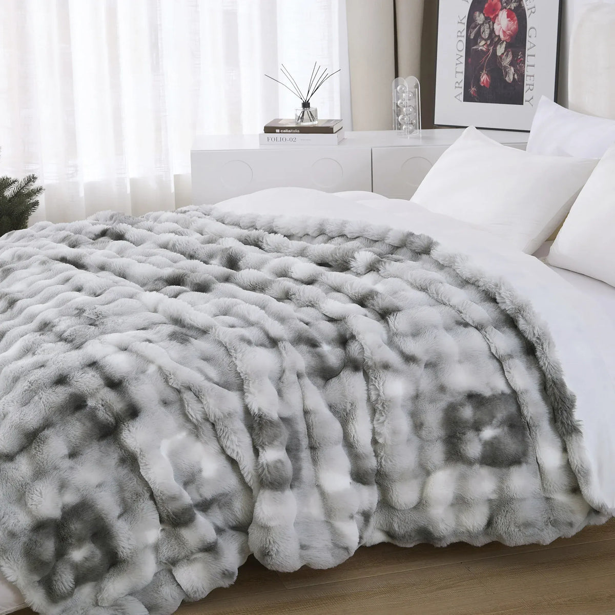 Luxury Double-Sided Faux Fur Winter Blanket Image