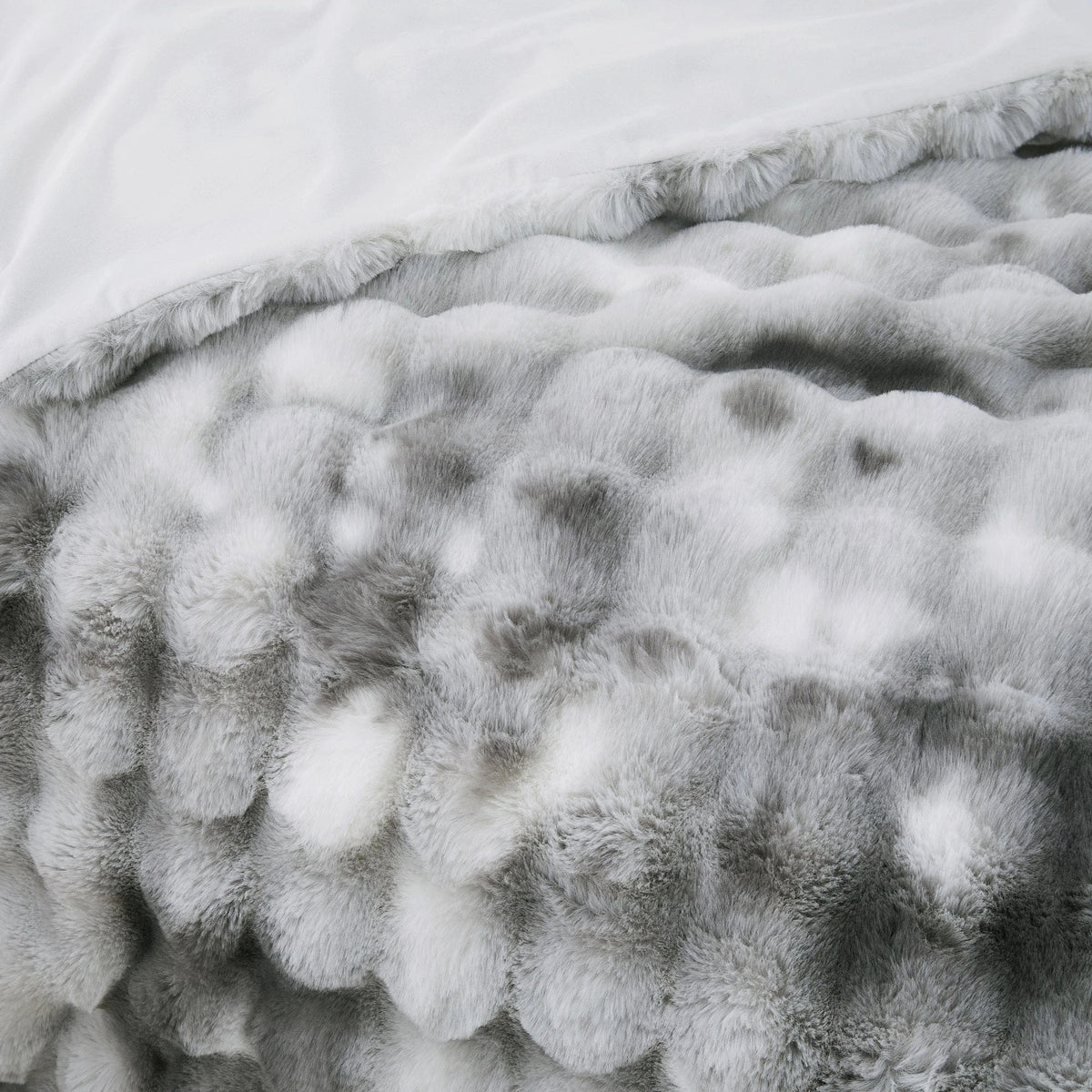 Luxury Double-Sided Faux Fur Winter Blanket Image