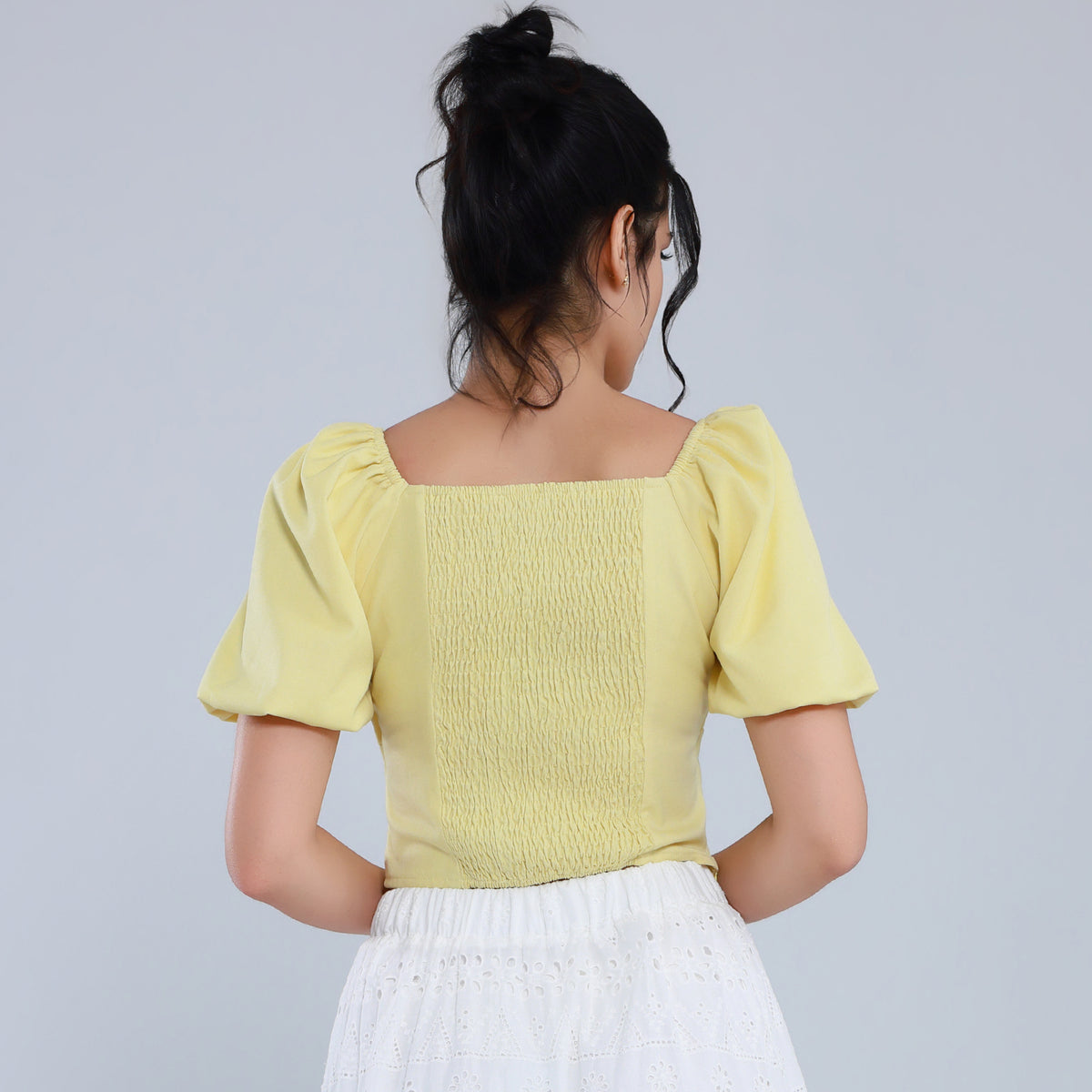 بلوزة ساده انيقة للنساء