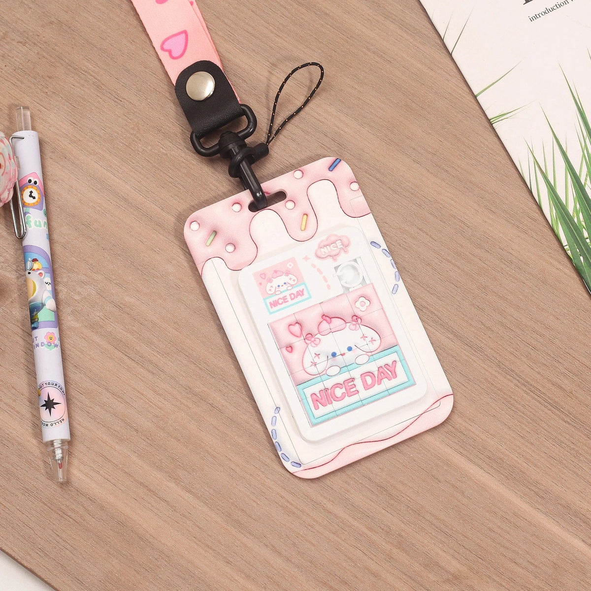 Free Pink Card Holder Image