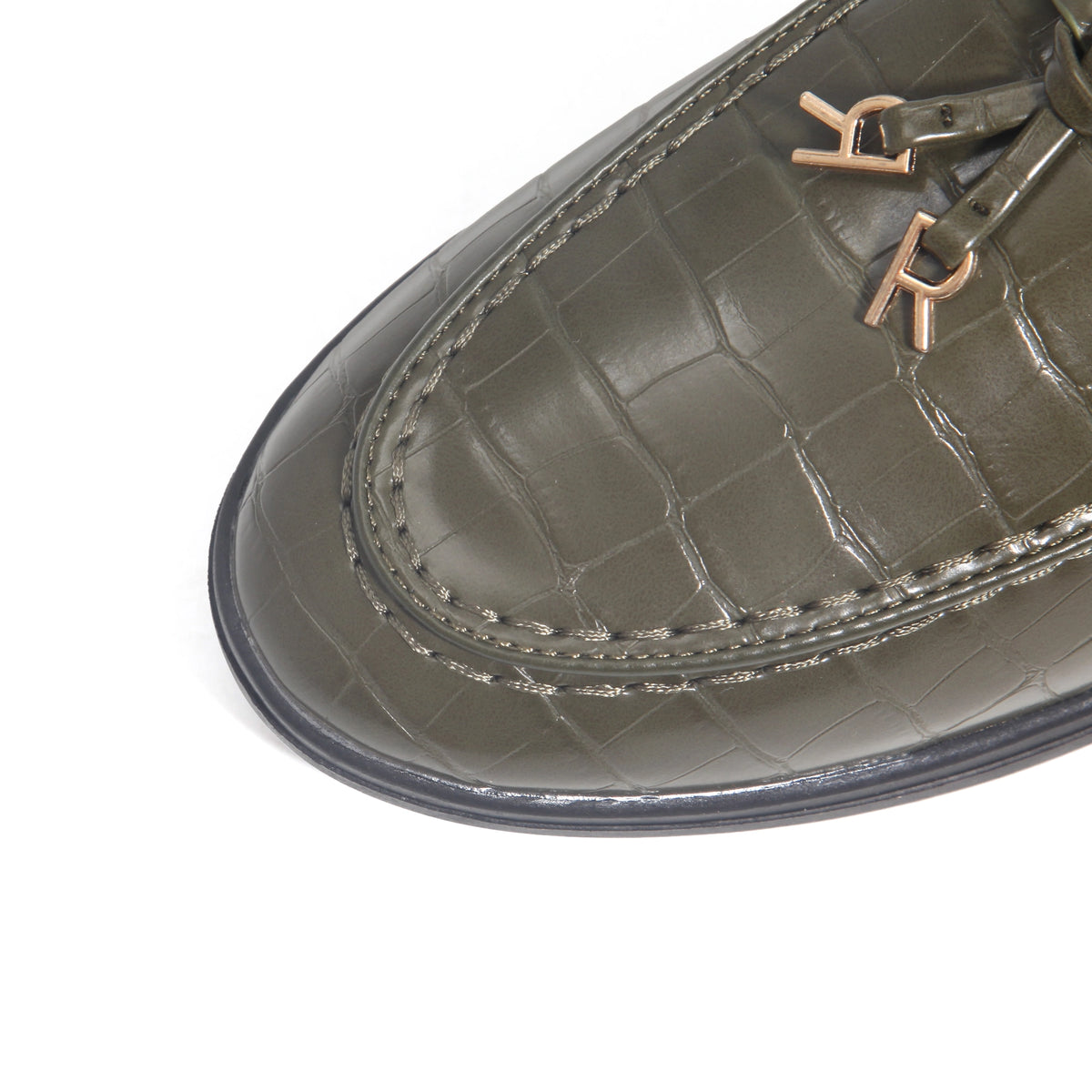 Casual Shoes for Women Image