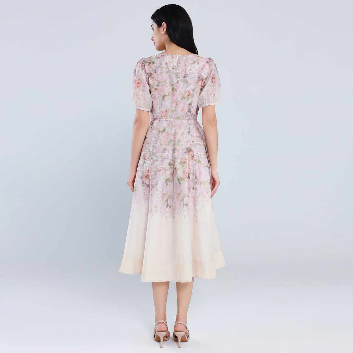 فستان بنمط الزهور للنساء