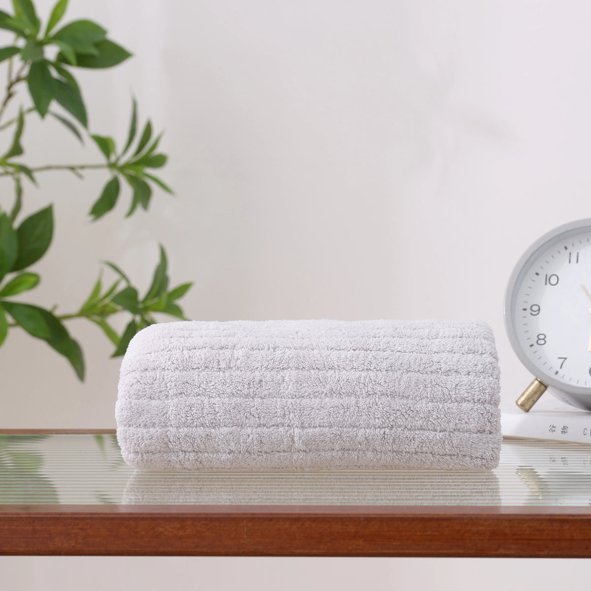 Free Grey Face Towel for Unisex Image