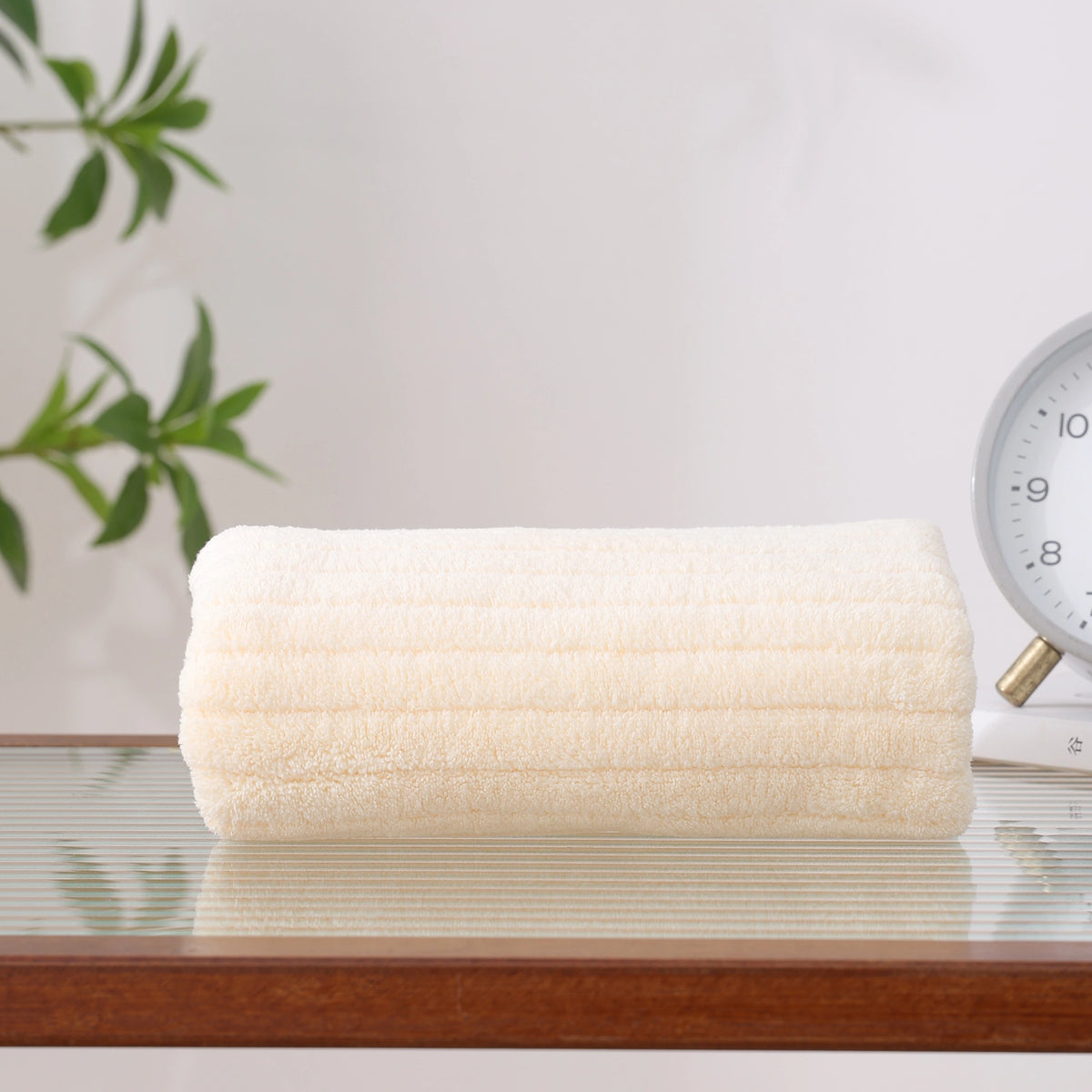 Free Light Yellow Face Towel for Unisex Image