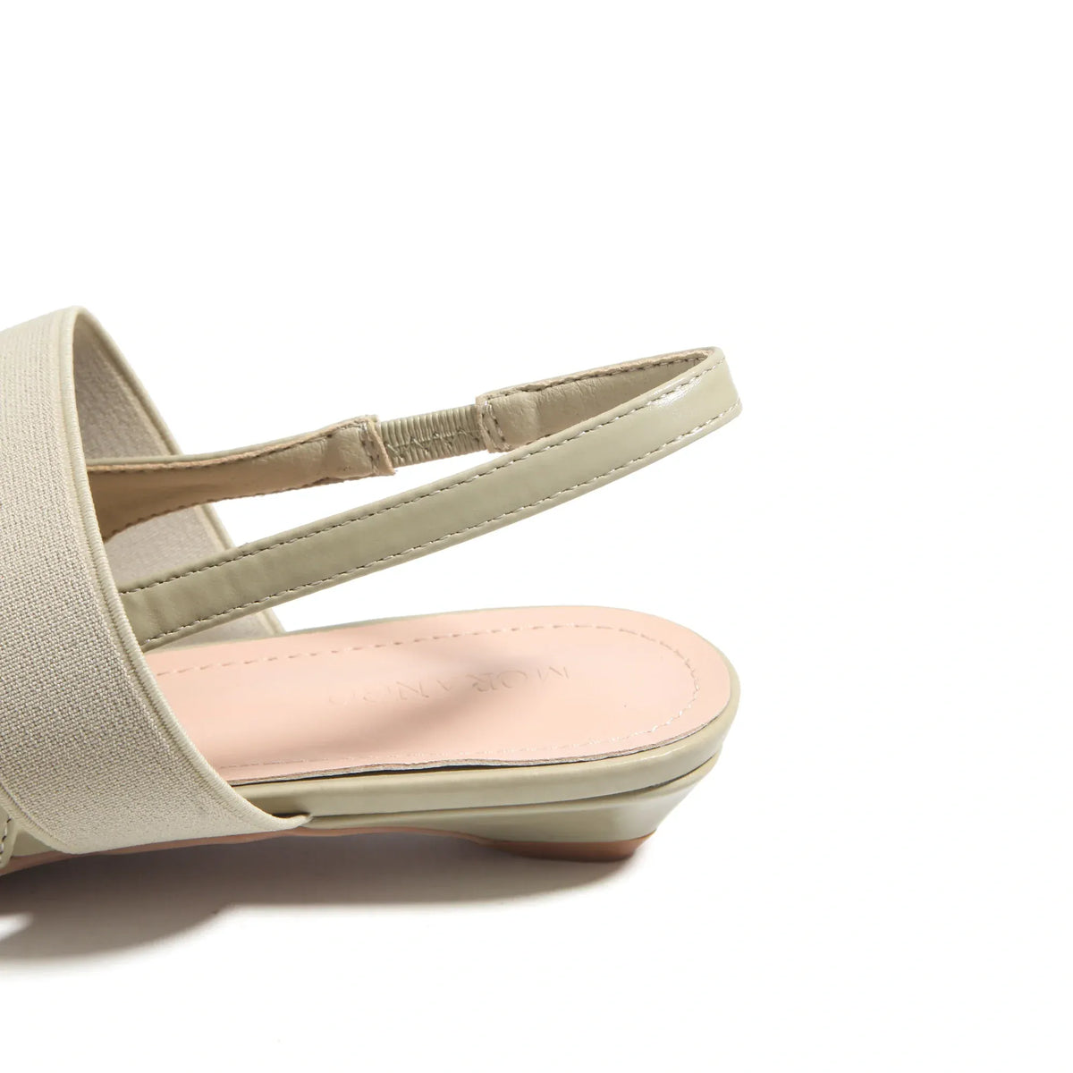 Elegant Flat Shoes for Women Image