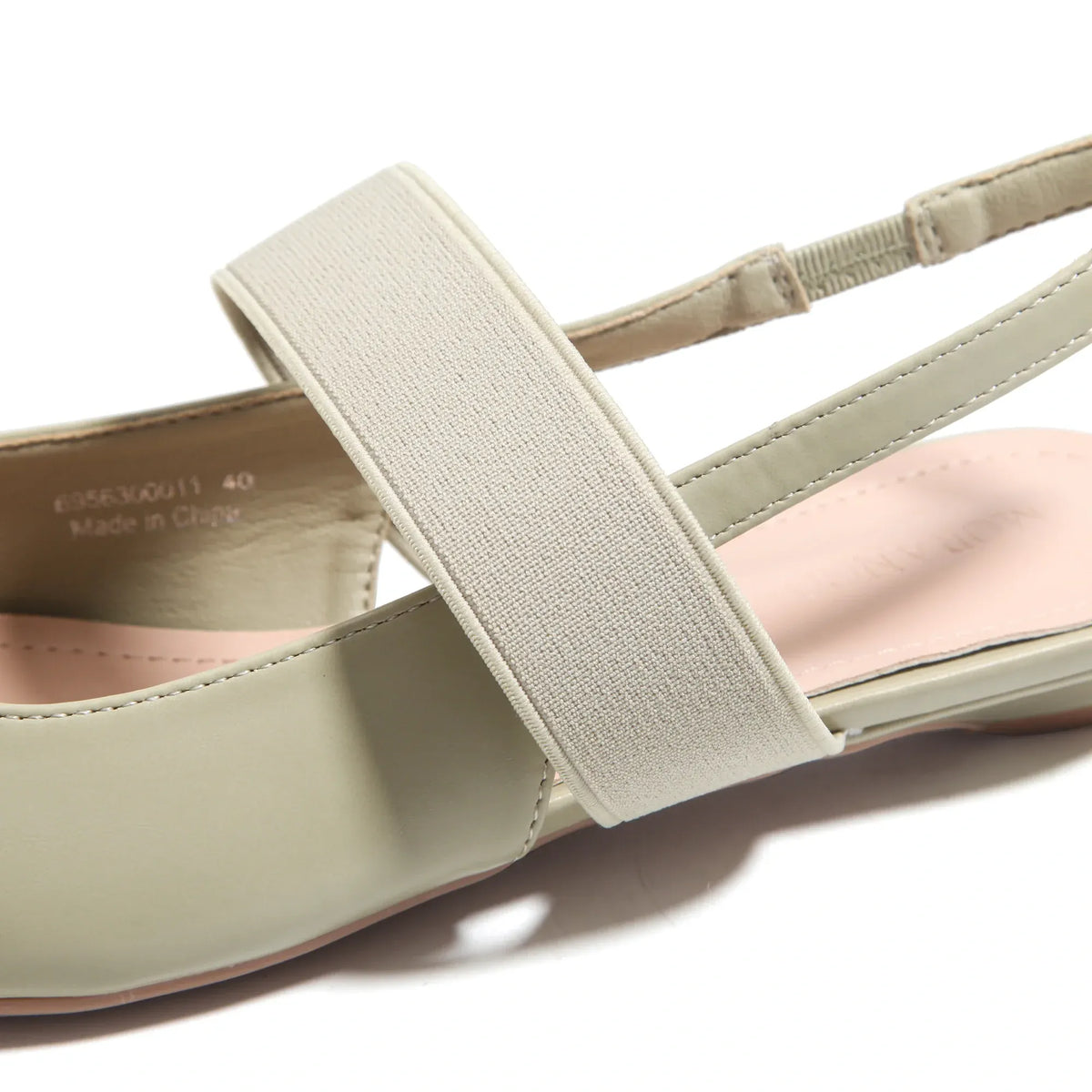 Elegant Flat Shoes for Women Image