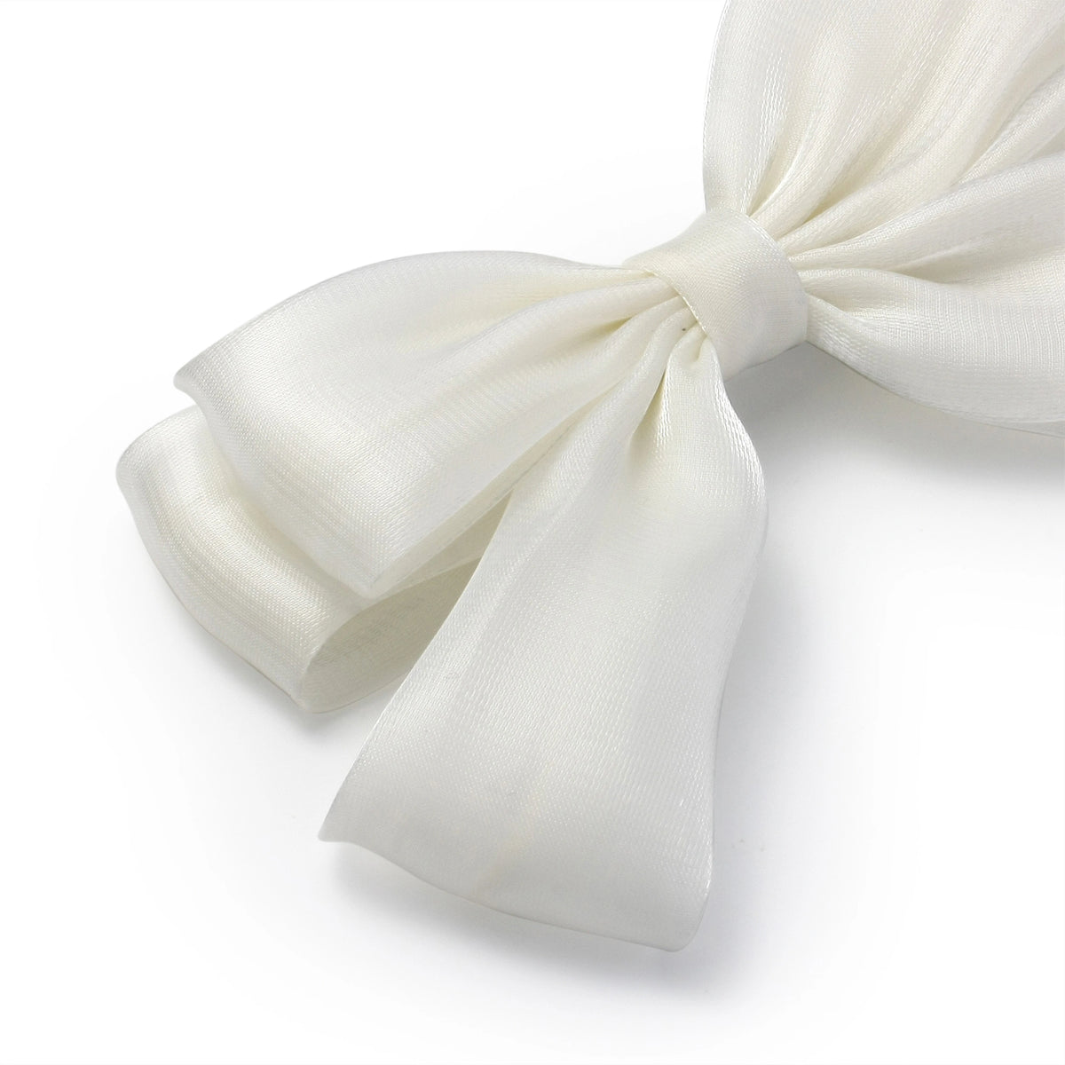 مشبك شعر بتصميم عصري للبنات