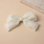 مشبك شعر بتصميم عصري للبنات