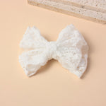 مشبك شعر بتصميم عصري للبنات