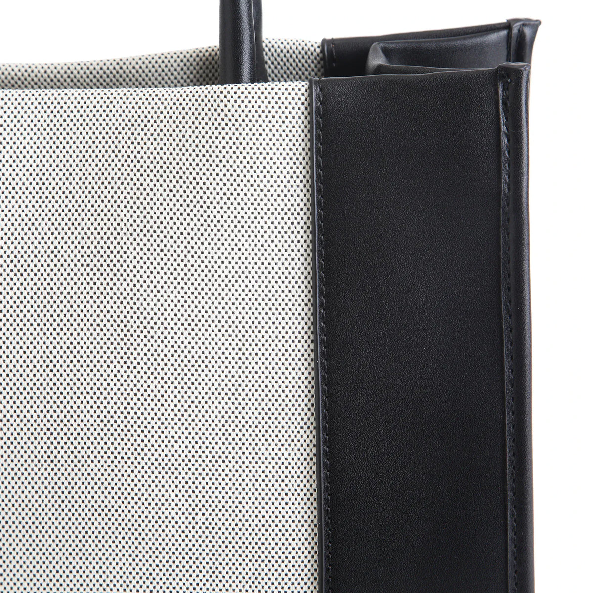 Elegant Handbag for Women Image