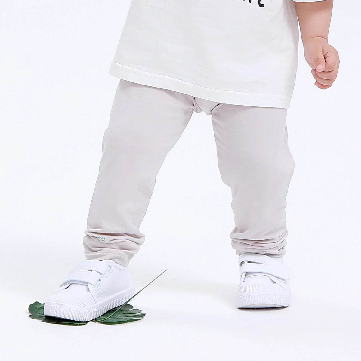 Gray Floral Street Look Leggings for Baby Girl Image