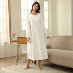 بيجاما مزينة بالزهور للنساء