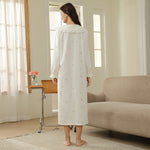 بيجاما مزينة بالزهور للنساء