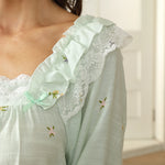 بيجاما مزينة بالزهور للنساء