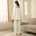 بيجاما مزينة بالزهور للنساء