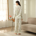 بيجاما مزينة بالزهور للنساء