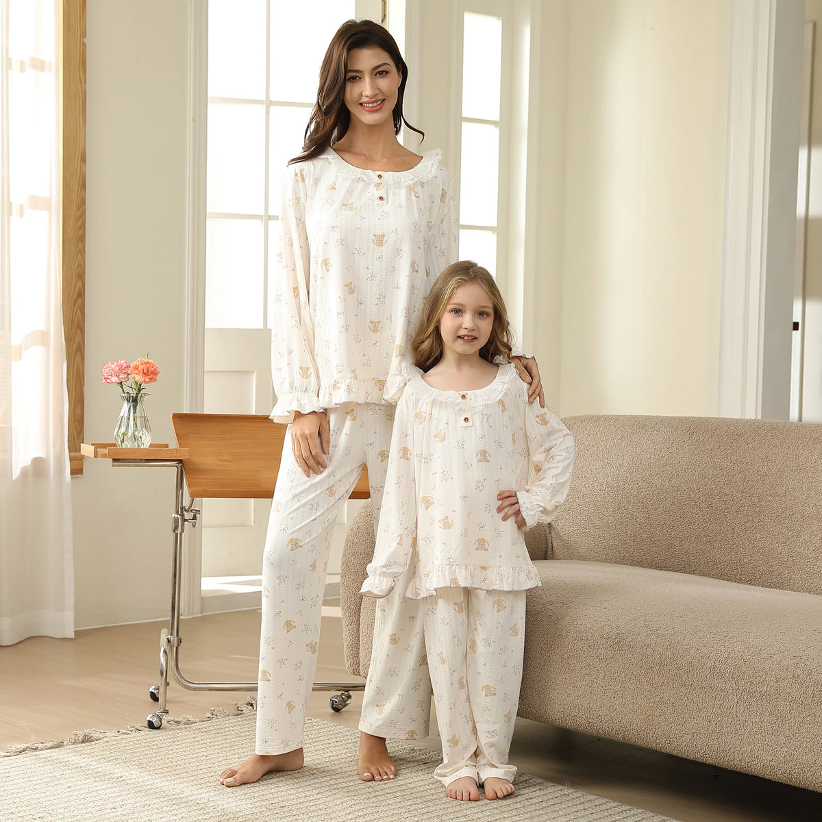 بيجاما مزينة بطباعة للبنات