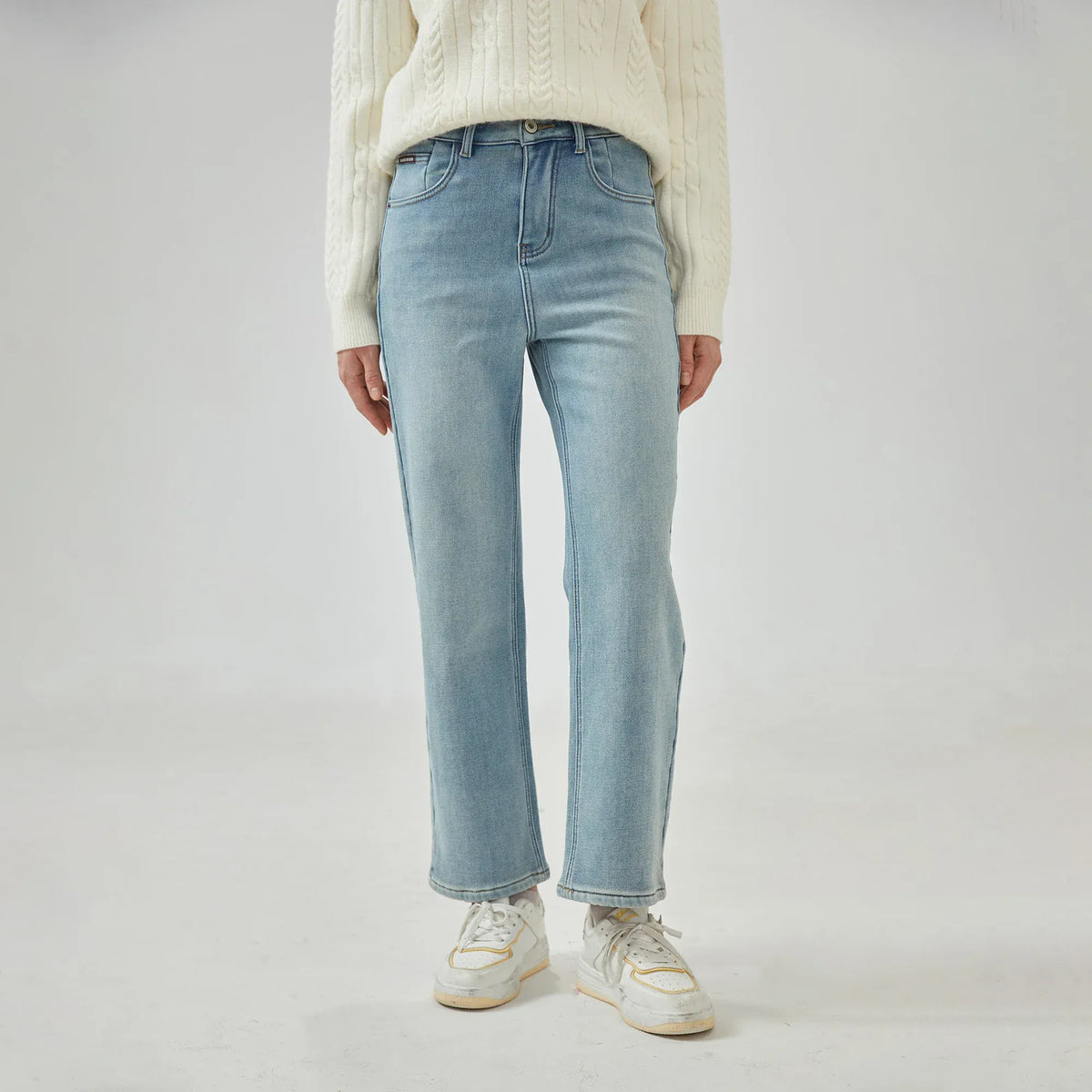 Straight-Leg Mid-Wiast Jeans Pants for Women Image