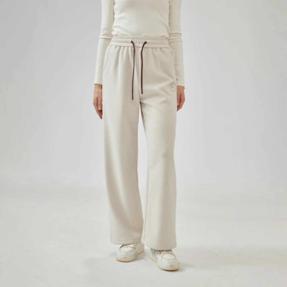 Light Beige Wide-Leg Mid-Wiast Embroidery Pants for Women Image