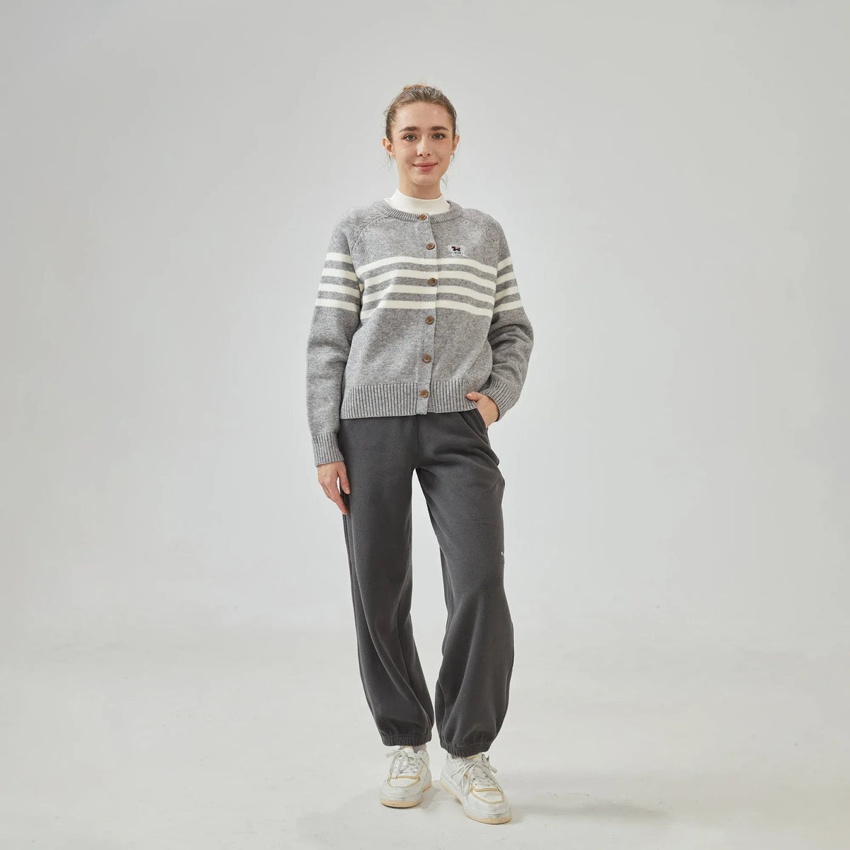 Ankle-Tied Mid-Wiast Embroidery Pants for Women Image