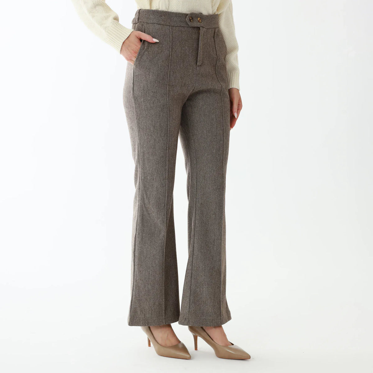 Coffee Elegant Solid Pants for Women Image