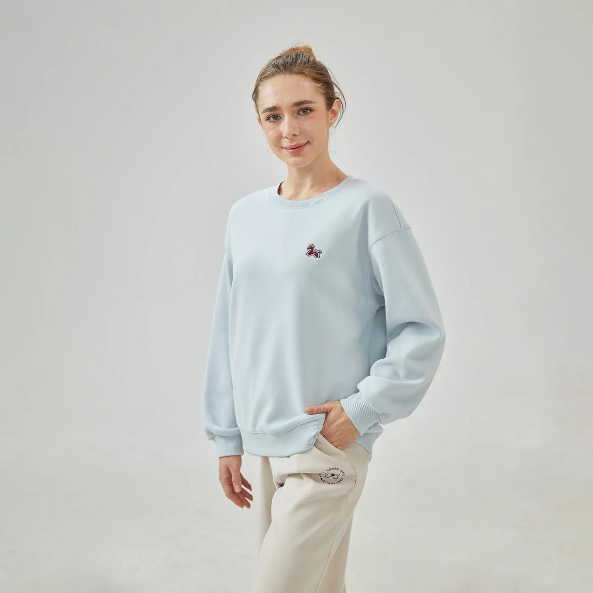 Embroidery Loose Drop-Shoulder Sweatshirt with Circular for Women Image