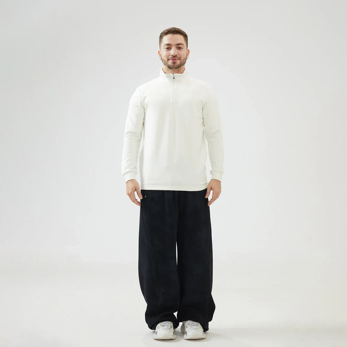 Plain Regular Sleeve Sweatshirt with Stand Collar for Men Image