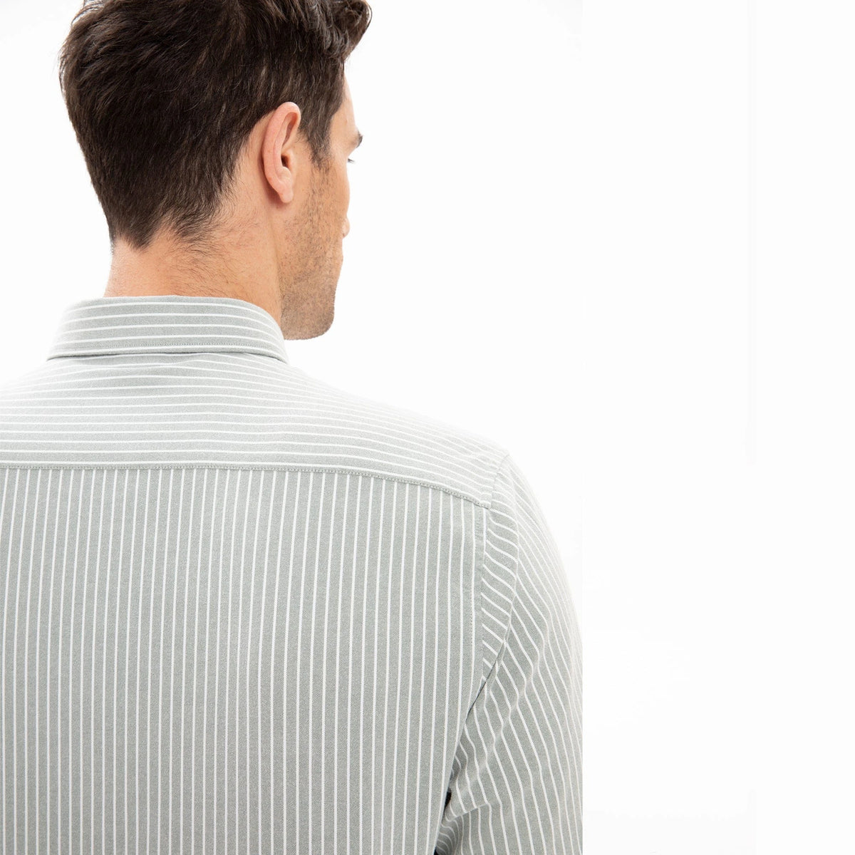 Elegant Classic Shirt for Men Image