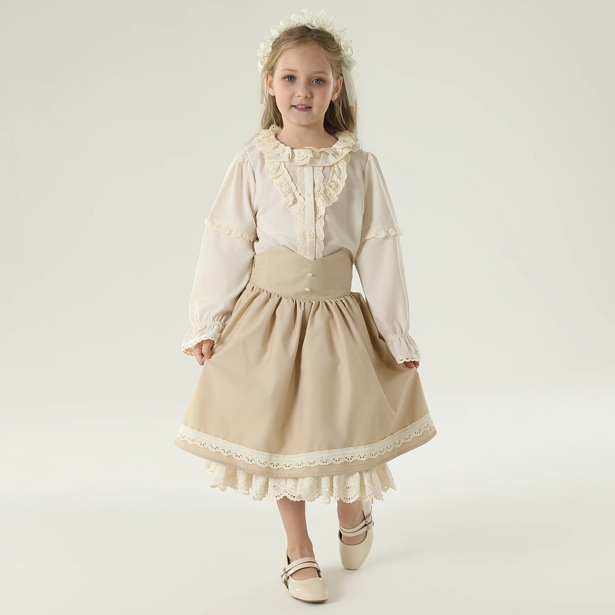 قميص مطرز للبنات