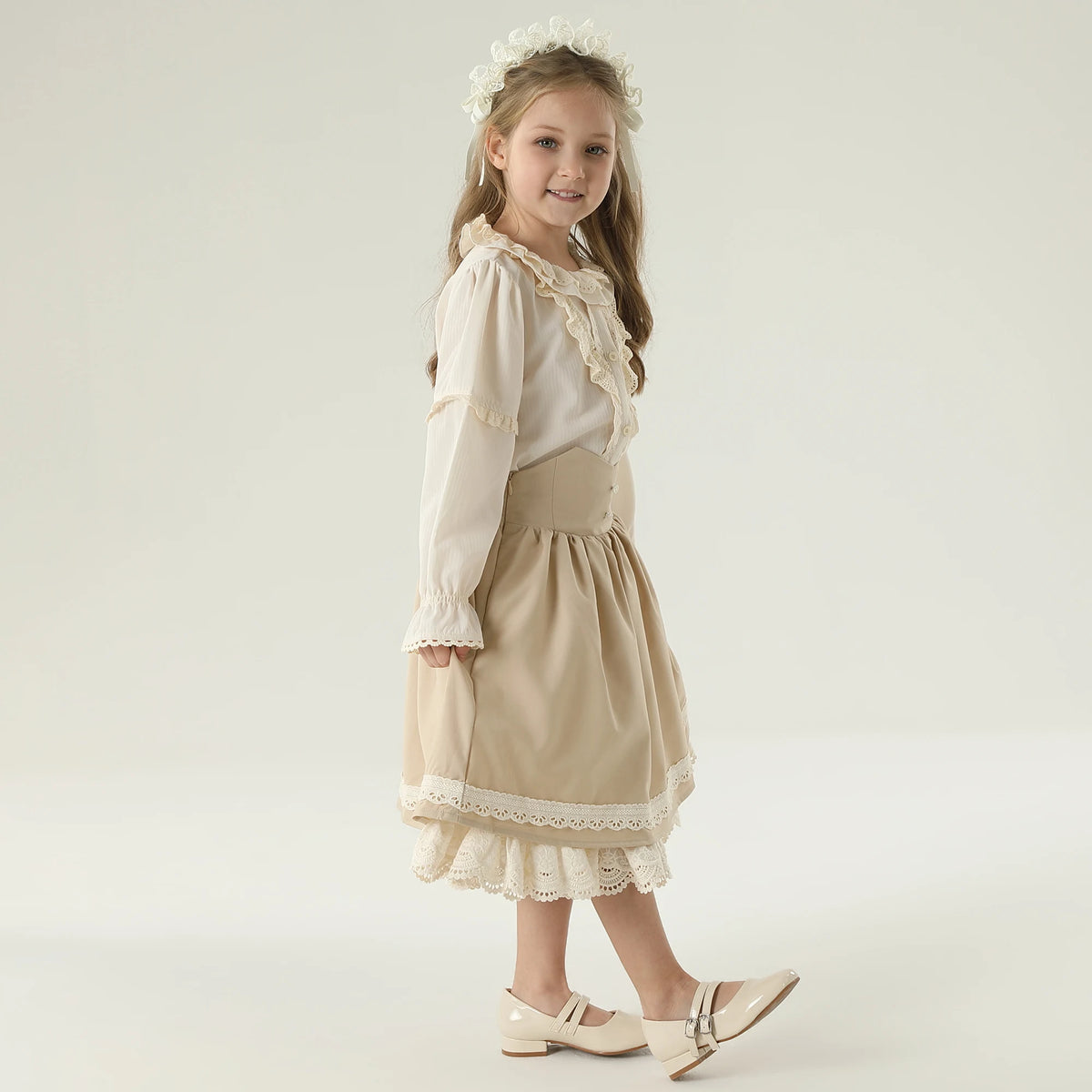 قميص مطرز للبنات