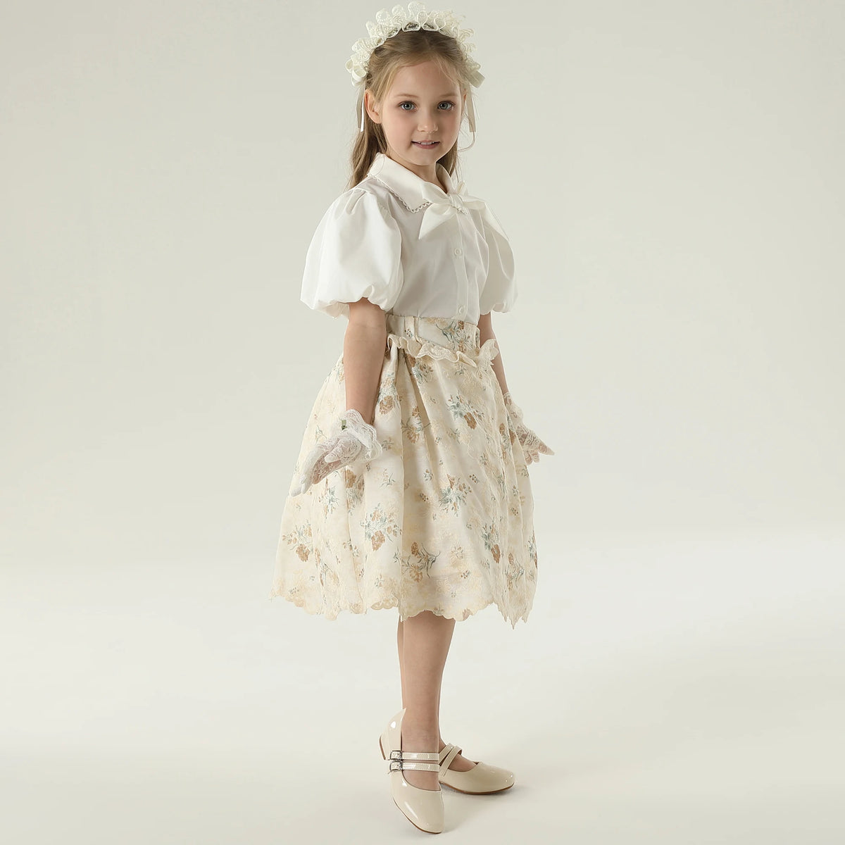 قميص مطرز للبنات