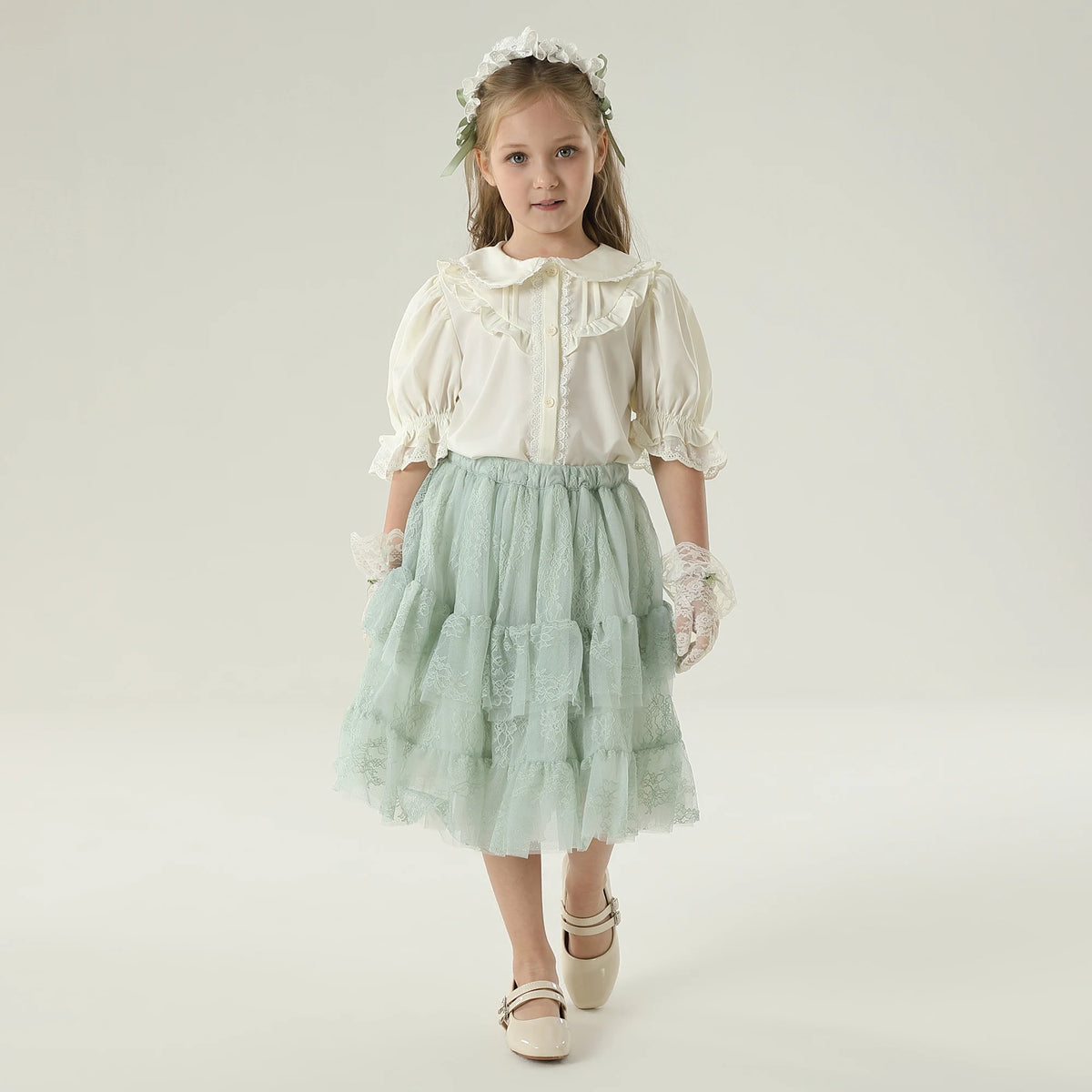 قميص مطرز للبنات