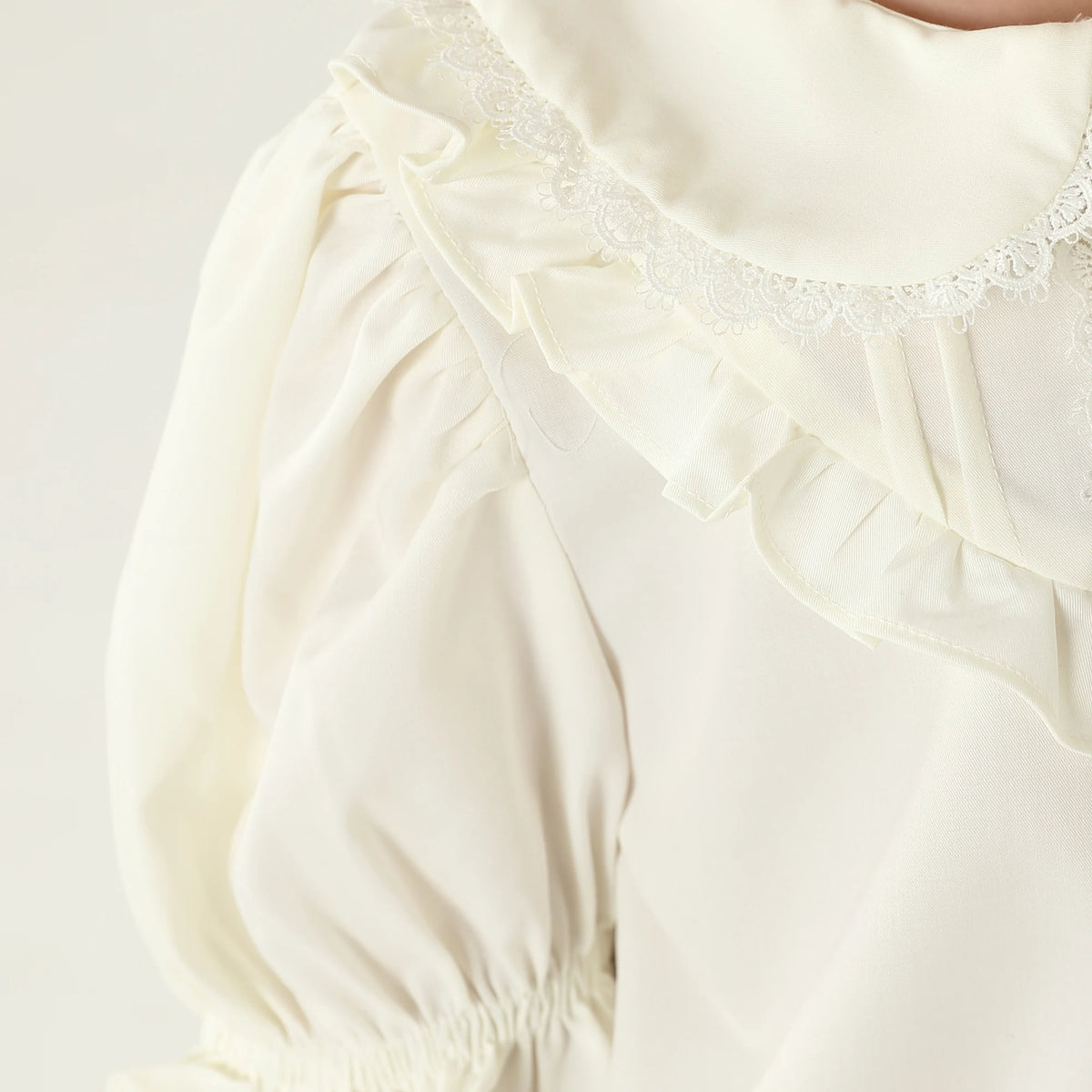 قميص مطرز للبنات