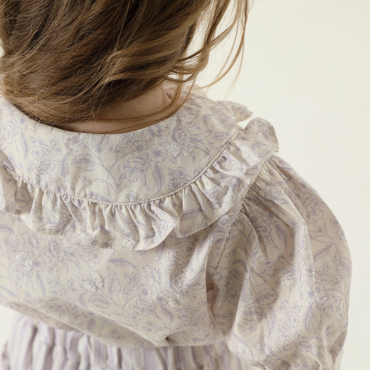 قميص بنمط الزهور للبنات