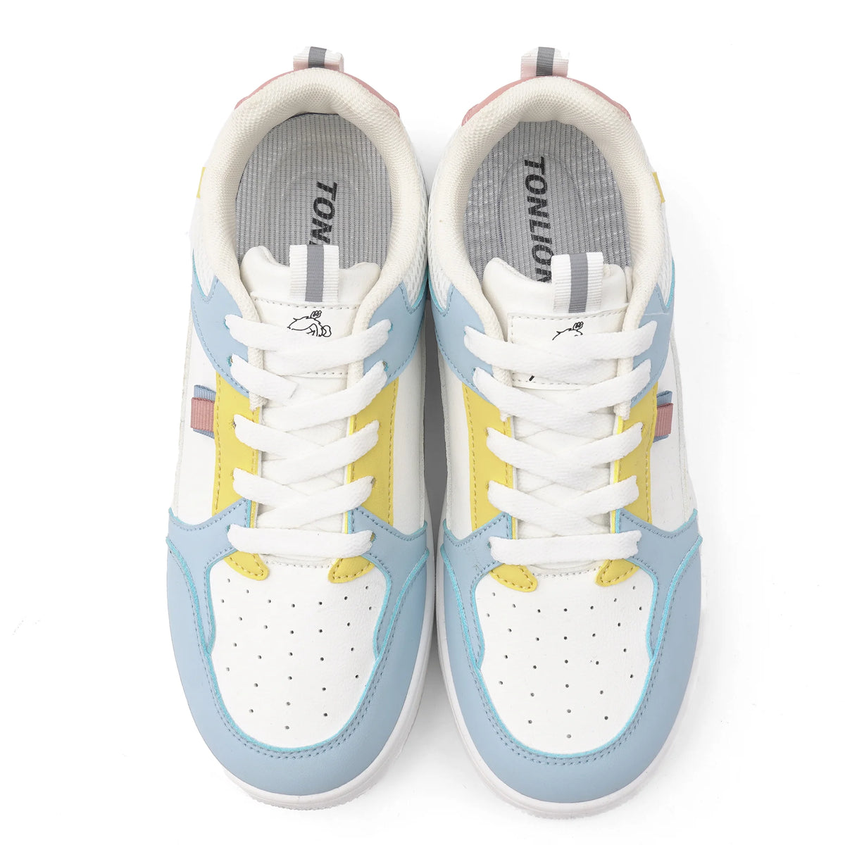 Sneaker Shoes for Women Image